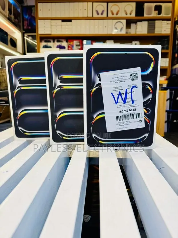 New Apple iPad (2025) 256 GB Gray · Photo 1