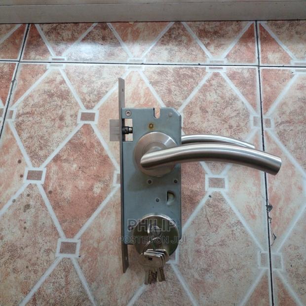 Door Lock(Rosette Curve Handle) · Photo 2