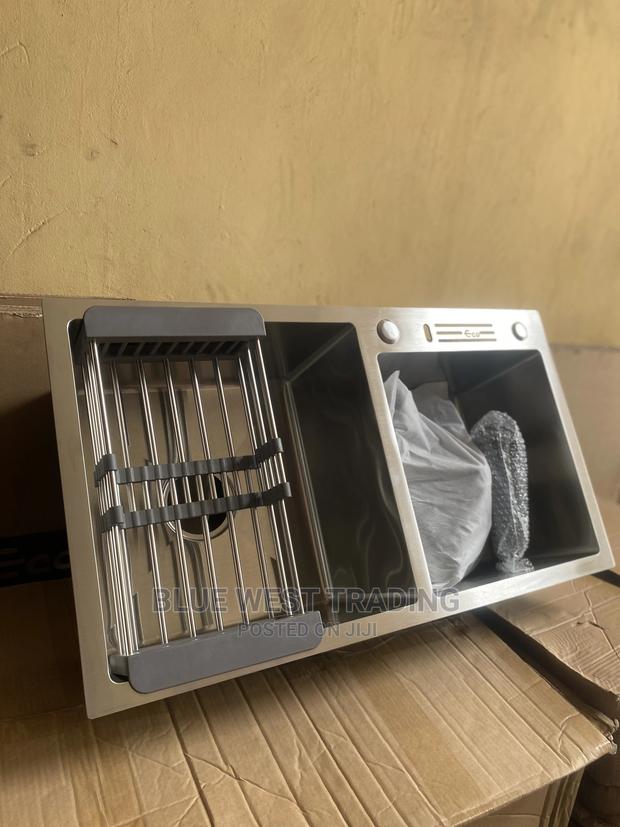 Grey Cabinet Sink With Knife Holder · Photo 1