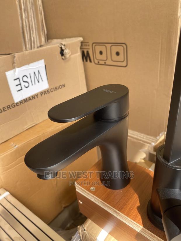 Basin Tap (Matt Black) · Photo 1