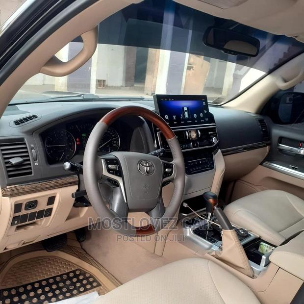 Car Rental Service Landcruisers V8 Ready for Rent in Ghana · Photo 3
