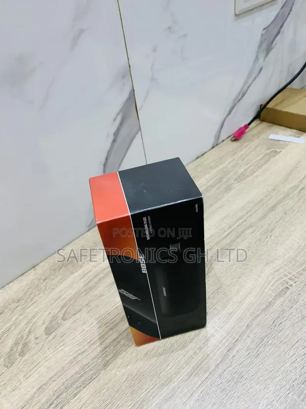 Elegant New Bose SoundLink Flex Portable Bluetooth Speaker · Photo 1