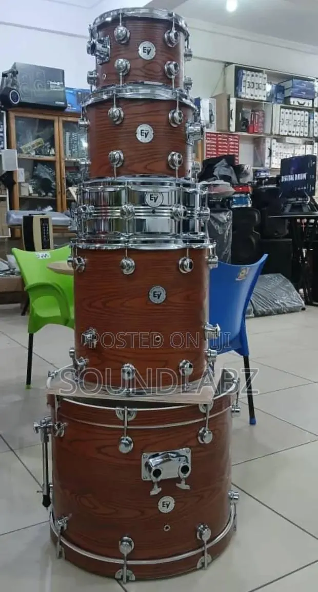 Electro-Voice 5-Piece Drumset (Wooden Color) · Photo 1