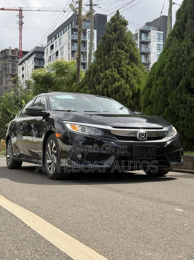 Honda Civic EX Sedan 2018 Black · Photo 1