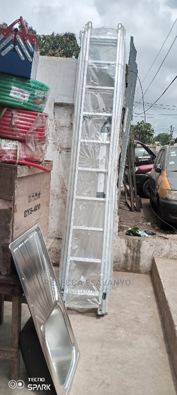 10/3 Extension Ladders · Photo 1