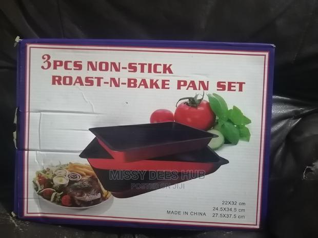 3pc Baking Roasting Tray Set · Photo 2