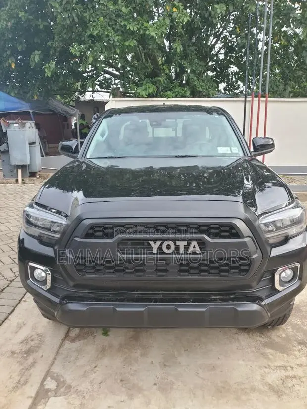 Toyota Tacoma 2019 Black · Photo 1