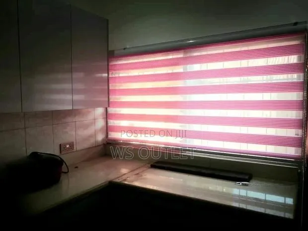 Window Blinds · Photo 1