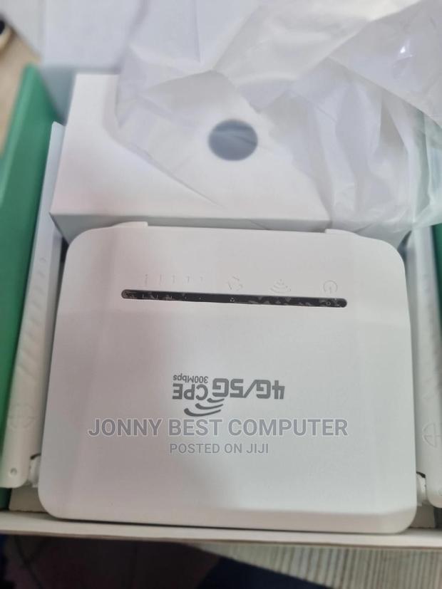 Universal 4G Router · Photo 2
