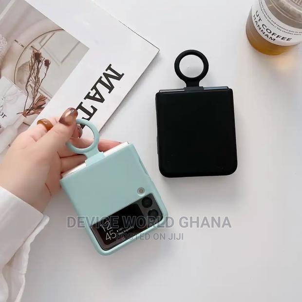 Silicone Case Wth Fiber Lining for Samsung Zflip 4 N Zflip 3 · Photo 4