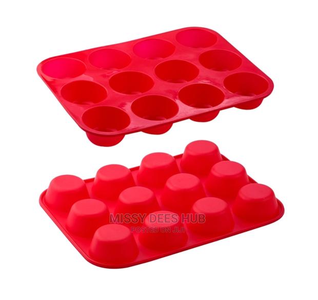 Silicone Cupcake Tray - 12 Holes · Photo 5