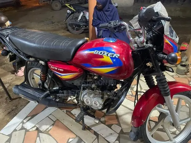 Bajaj Boxer 125 2025 Red · Photo 1