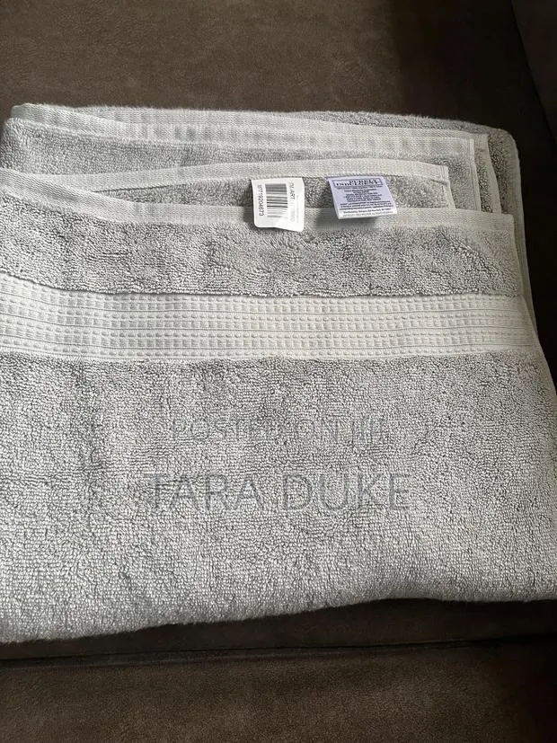 Ash Cotton Bath Towel · Photo 1