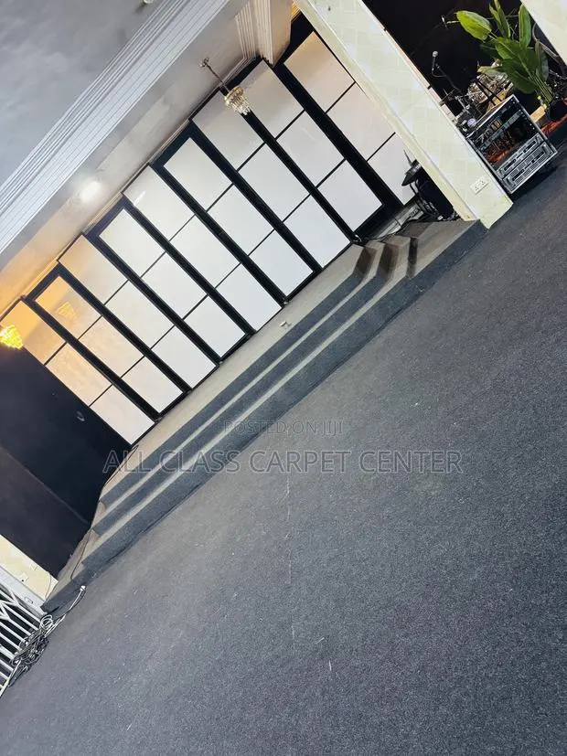 Grey Quality Floor Carpet for Church Pulpit and Conference Halls · Photo 1