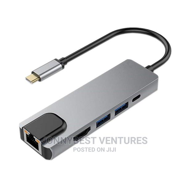 8in1 Type-C Docking Station With Vga Port · Photo 1