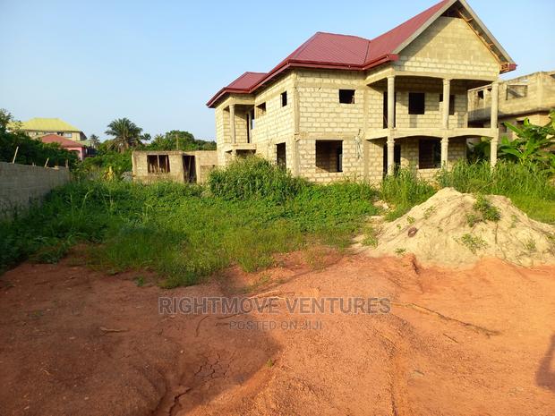 4bdrm Duplex in Takoradi for sale · Photo 2