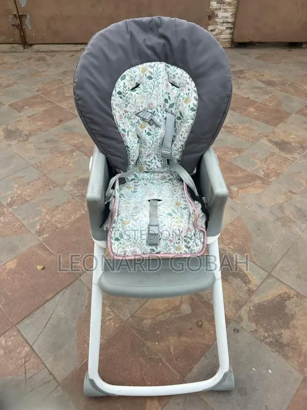 Baby High Chair · Photo 1