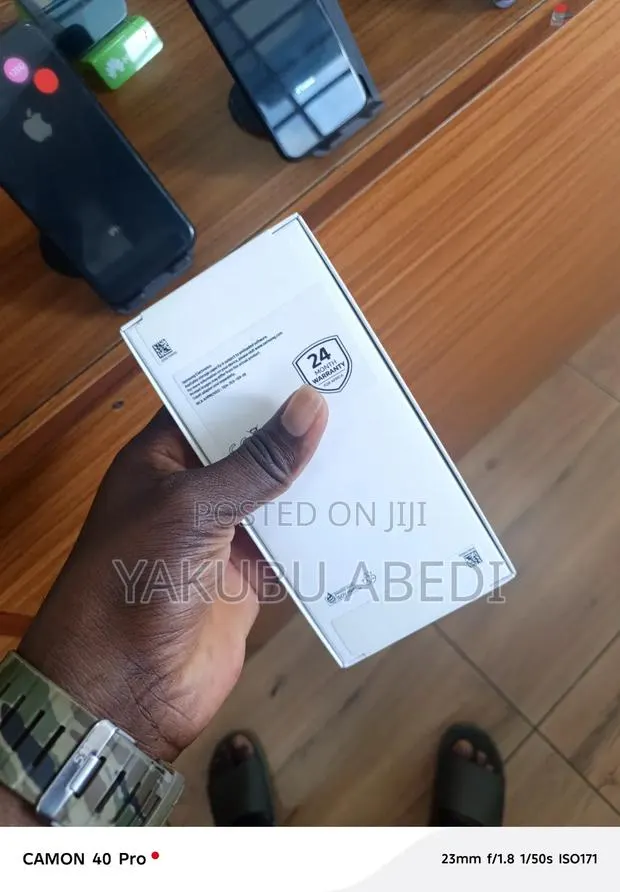 New Samsung Galaxy A17 128 GB Blue · Photo 1