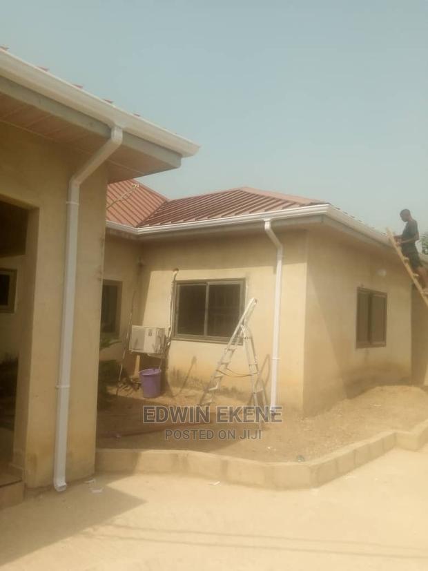 Rain Gutter Install · Photo 1