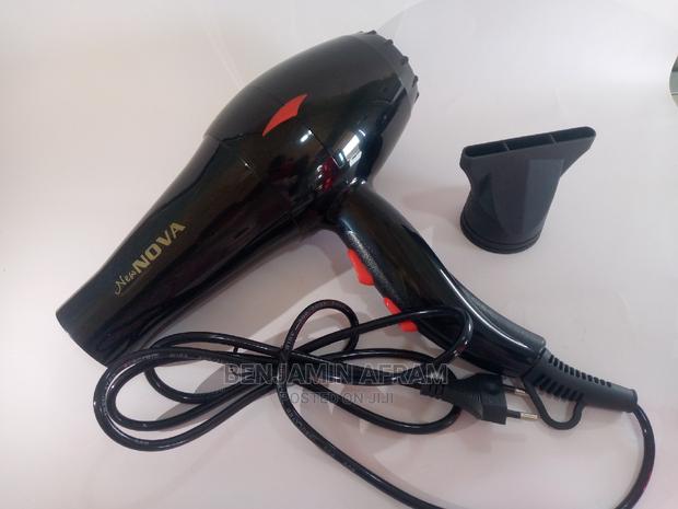 Nova Hair Care Hair Dryer · Photo 1