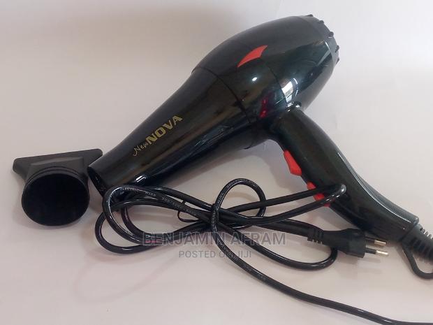 Nova Hair Care Hair Dryer · Photo 4