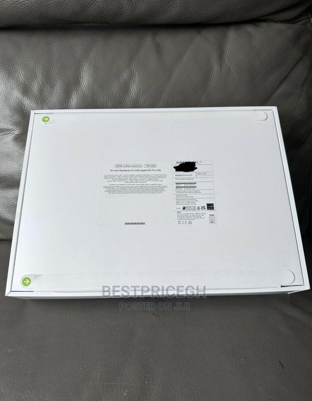New Laptop Apple MacBook Pro 2023 M2 16GB Apple M2 SSD 1T · Photo 1