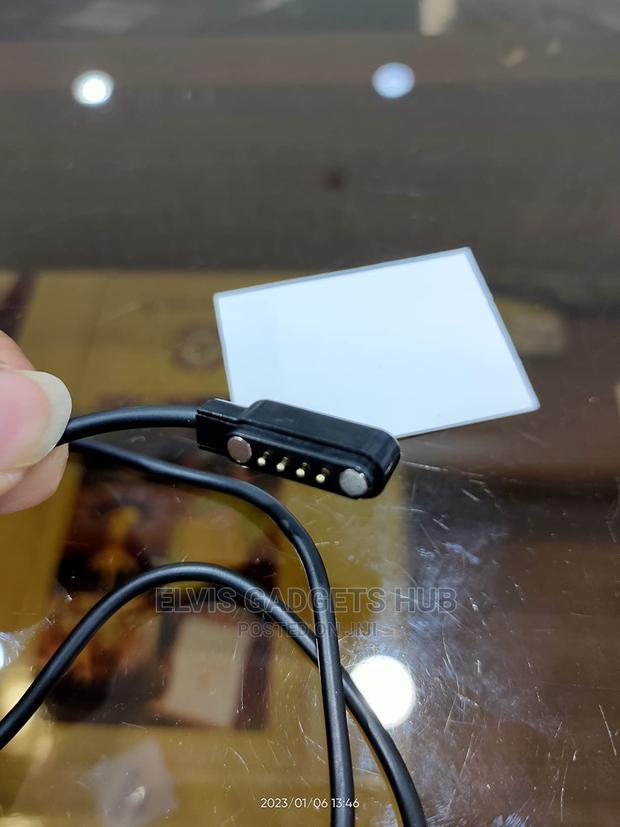 Oraimo Nova v 4pins Smart Watch Charger · Photo 6