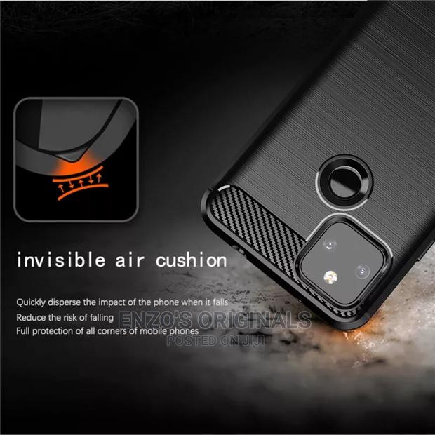 Google Pixel 5 Case Sleek Microfiber Finish · Photo 4