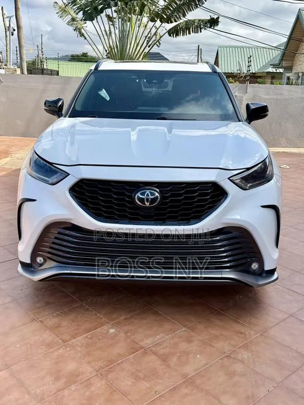Toyota Highlander XSE 2021 White · Photo 1