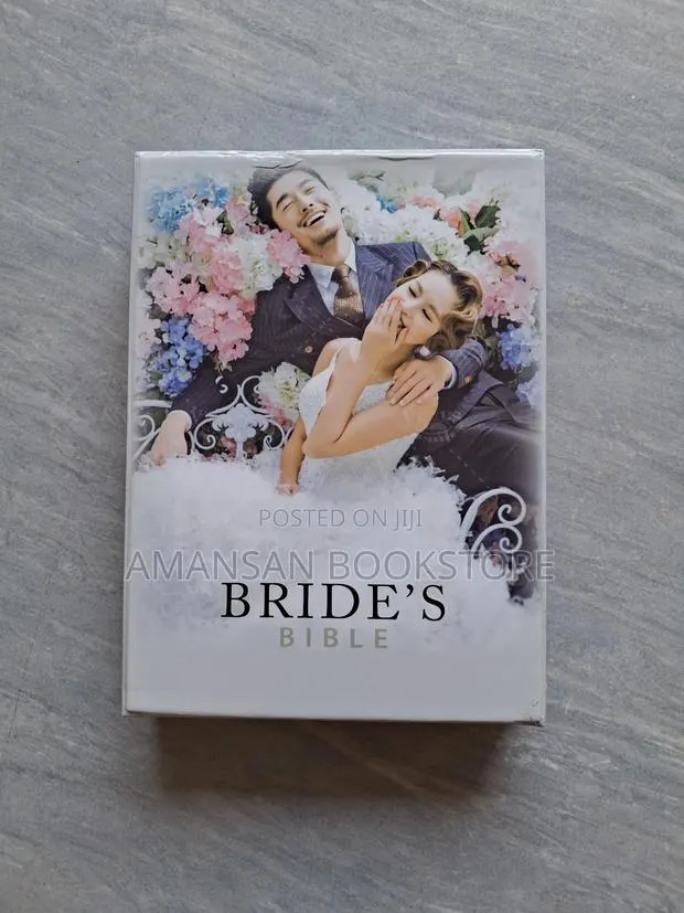 Engagement and Wedding Bible (Good News) · Photo 1