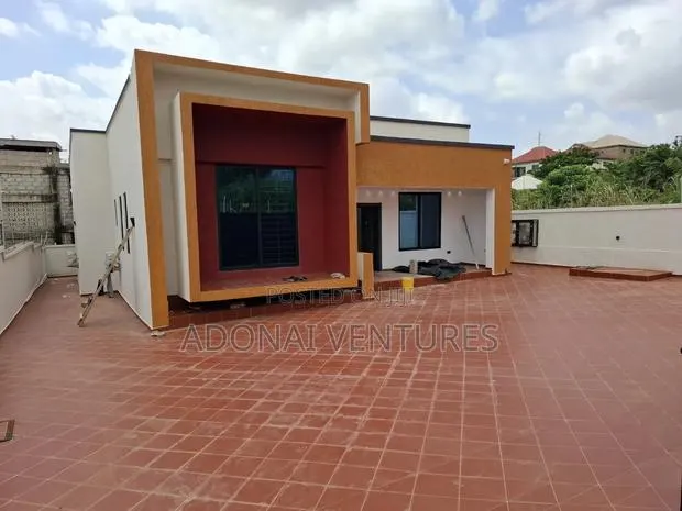 4bdrm House in Sokoban Kwamonma, Kumasi Metropolitan for sale · Photo 1