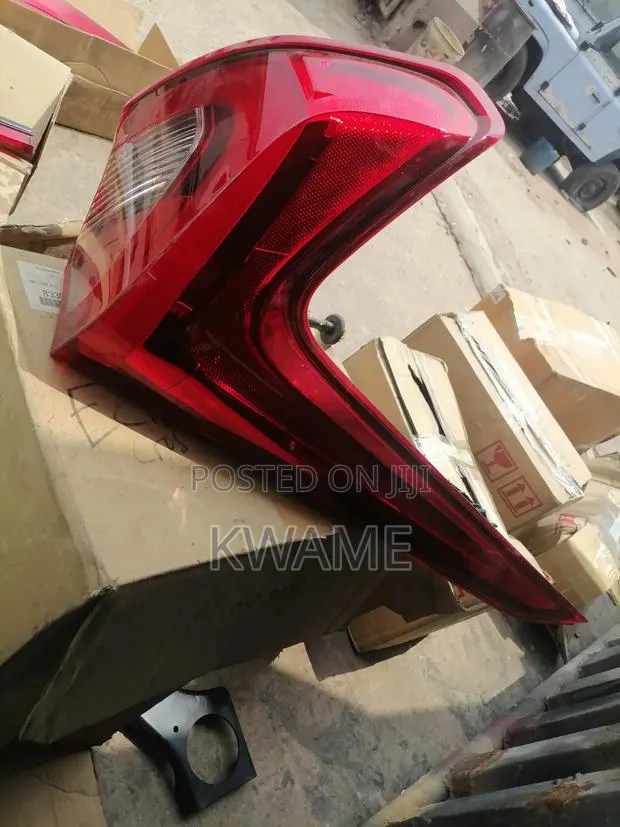 Mitsubishi Eclipse Cross 2017-2021 Tail Light!(l) · Photo 1