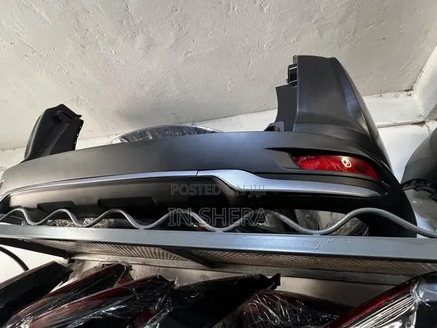 Honda cRV 2019,2020,2021,2022 Back Complete Bumper/ Rear Bumper · Photo 1