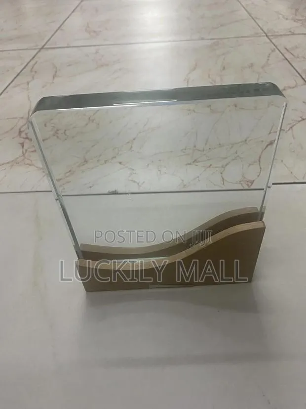 Crystal Trophy · Photo 1