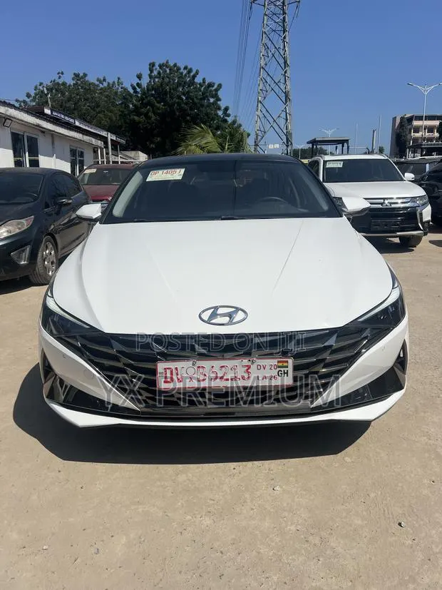 Hyundai Elantra SE 2023 White · Photo 1