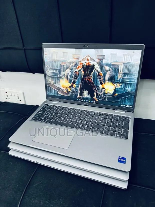 Laptop Dell Precision 3561 16GB Intel Core i7 SSD 256GB · Photo 1