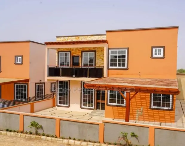 4bdrm Duplex in Mile 7 for rent · Photo 1