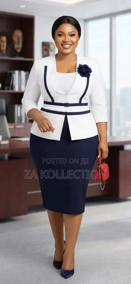 Ladies Corporate Suit · Photo 1