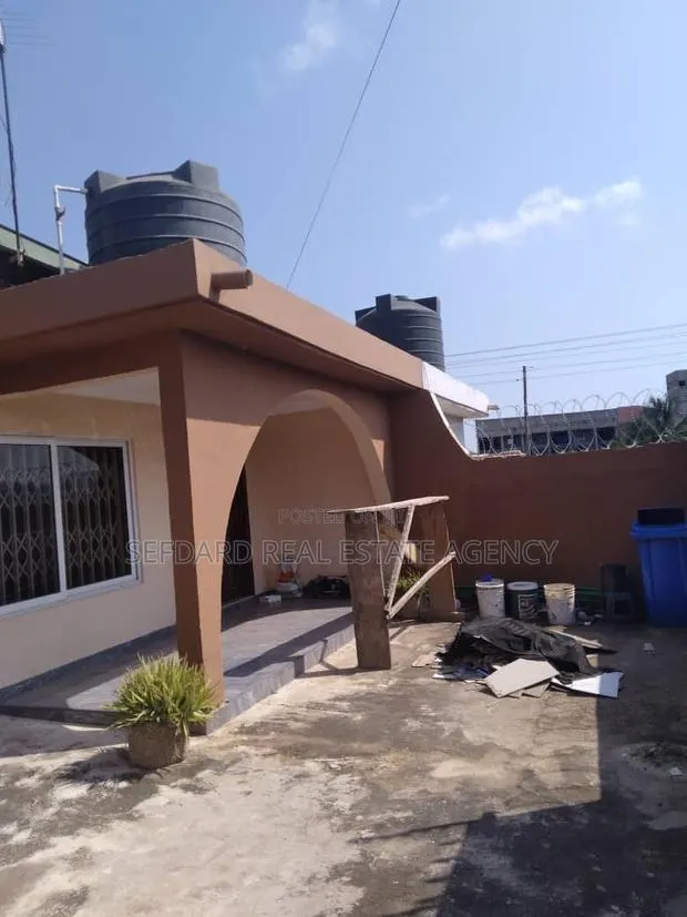 5bdrm House in Sefdard Properties, Spintex for rent · Photo 1