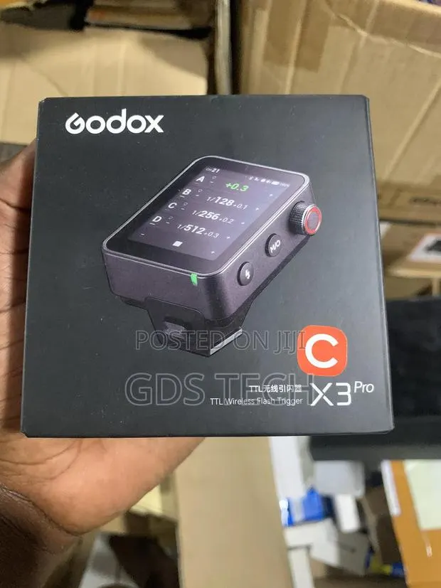 Godox X3 Pro C Touchscreen TTL Wireless Flash Trigger for Canon · Photo 1