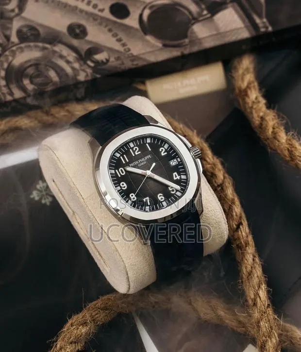 Patek Philippe Aquanaut Classic Watch · Photo 1