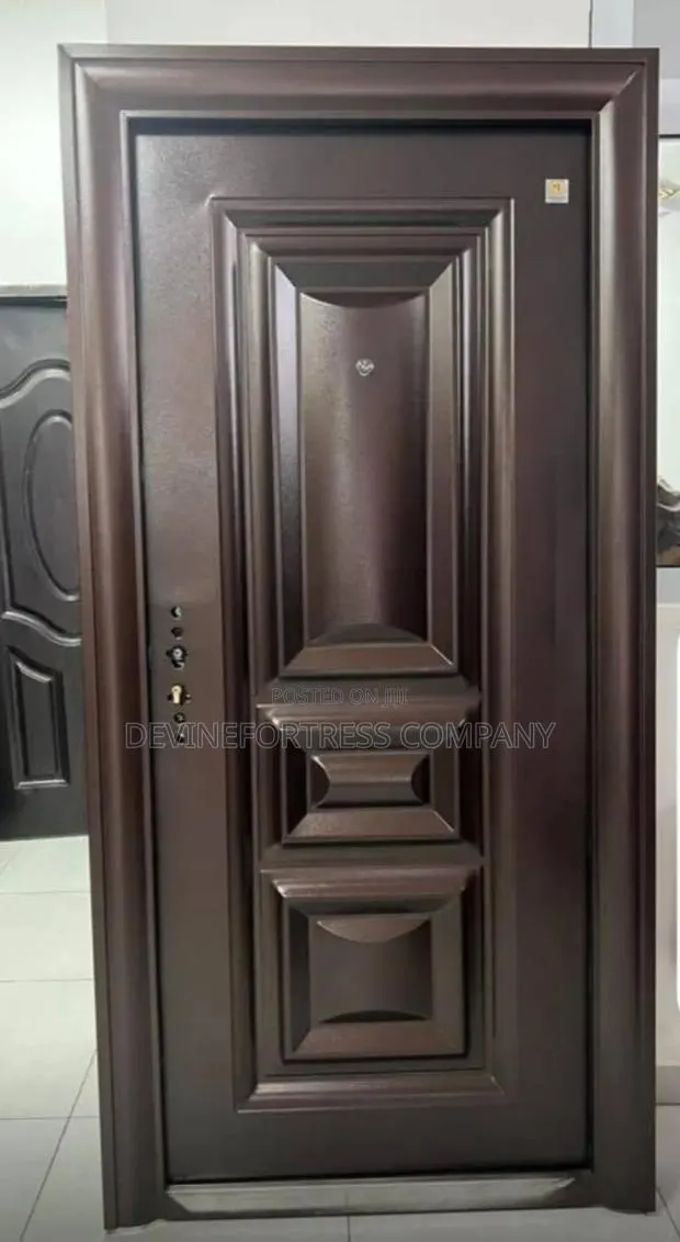 Paladin Rough Brown Door (( Have DFF Desigs and Colors)) · Photo 1