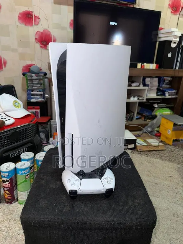 PlayStation 5 Standard With Games · Photo 1