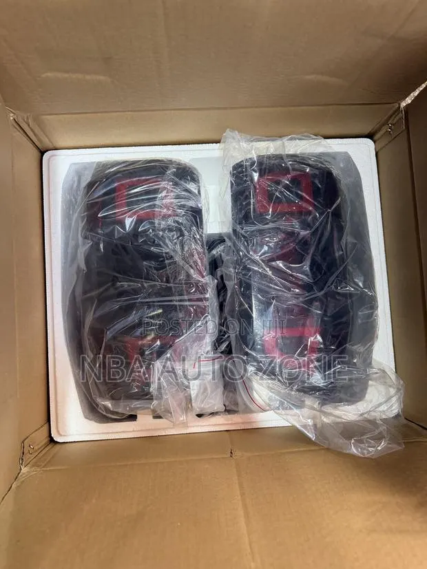 Ford Ranger 2023-2026 Full Led Spec Tail Light Pair Smoked Type · Photo 1