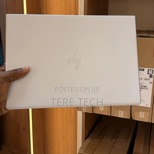 New Laptop HP EliteBook 745 G6 8GB AMD Ryzen 5 SSD 256GB · Photo 1