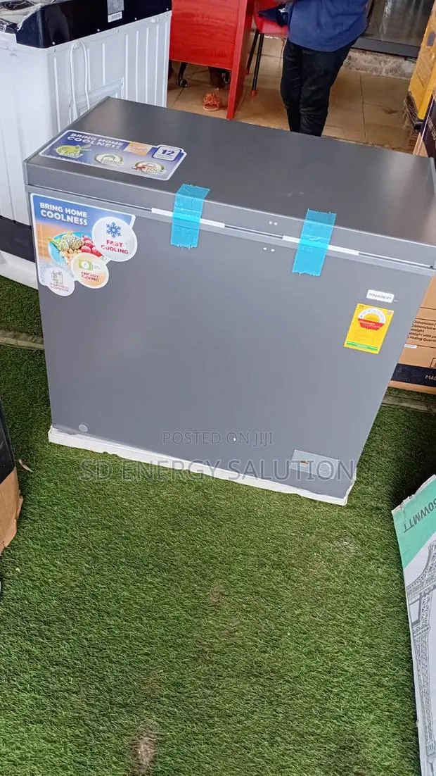 Nasco Heavy-Duty Freezer for Long-Lasting Freshness · Photo 1