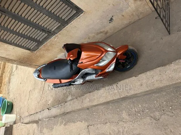 Motorcycle 2017 Black · Photo 1