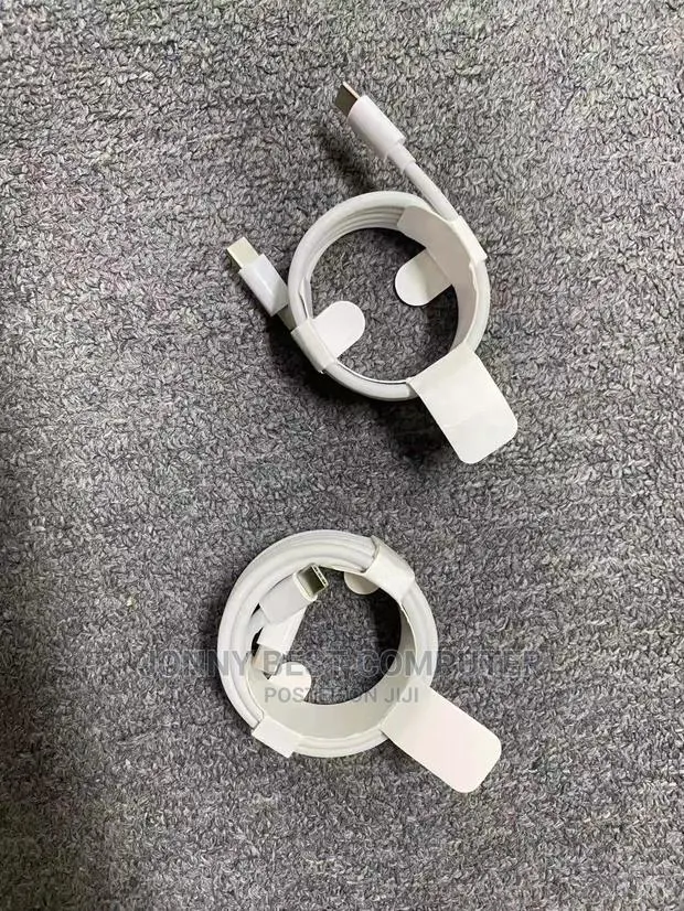 Mac Book Type C Cable · Photo 1