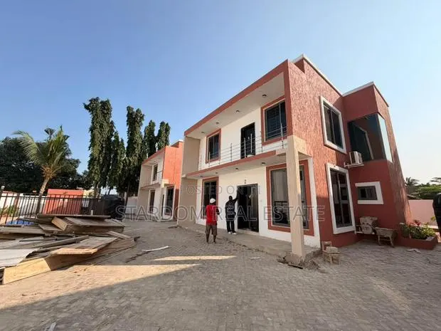 2bdrm Townhouse / Terrace in Ashaley Botwe, Nmai-Dzorn for rent · Photo 1