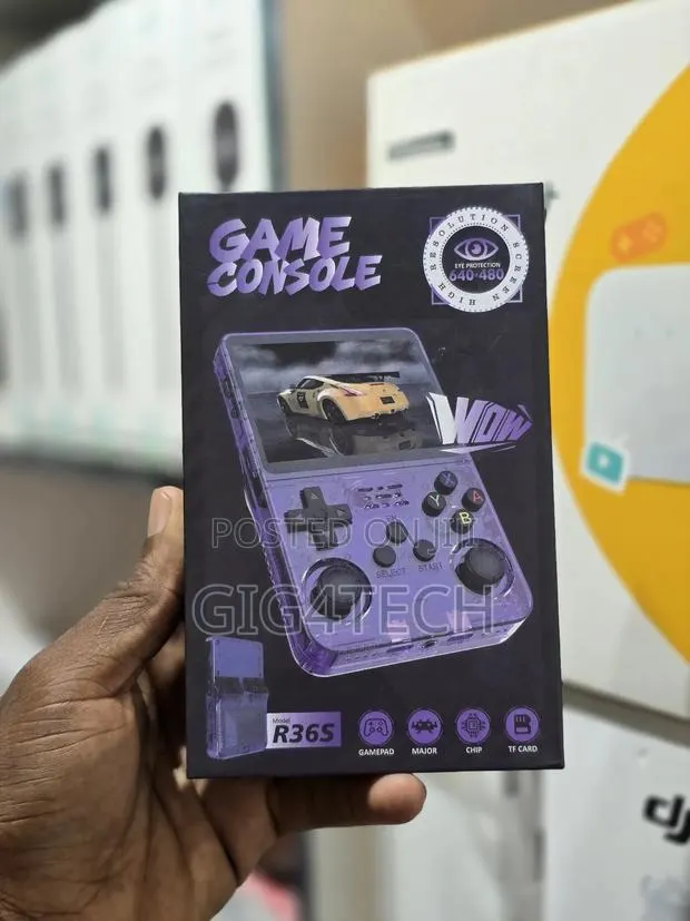 R36s Handheld Game Console · Photo 1